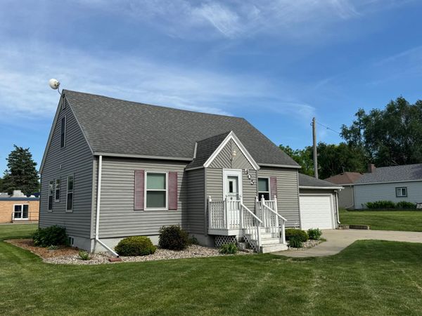 405 N 11th Street , Olivia, MN 56277