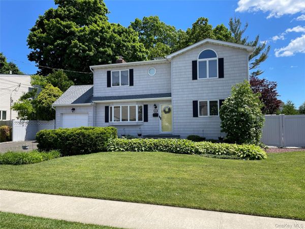 41 Birchfield Avenue , Babylon, NY 11702