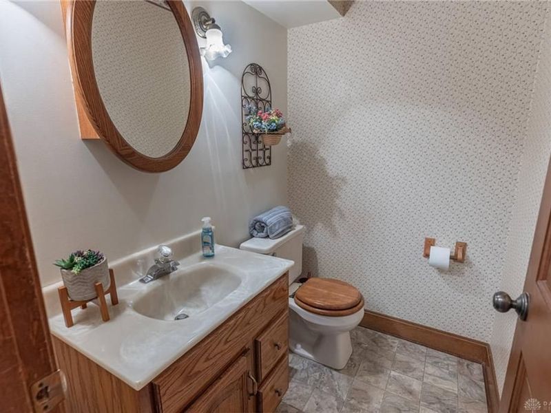 1424 N Lake Road, Bethel Township, OH 45344 Photo 10