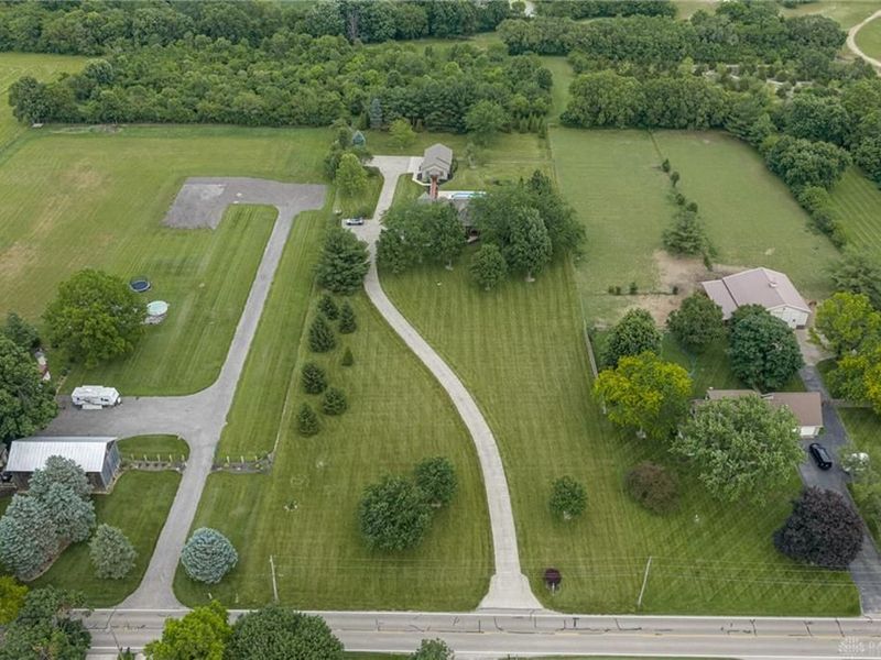 1424 N Lake Road, Bethel Township, OH 45344 Photo 2
