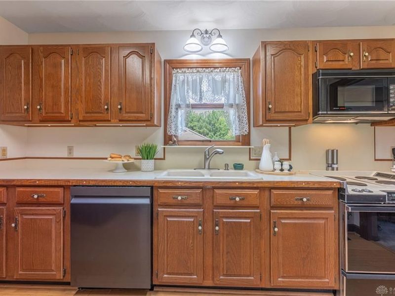 1424 N Lake Road, Bethel Township, OH 45344 Photo 23