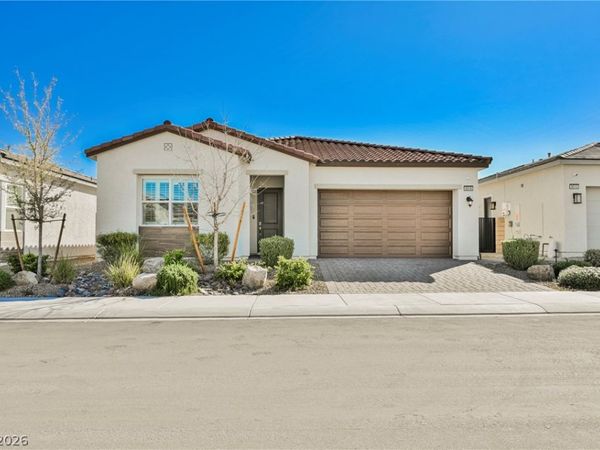 9016 Skye Treeline Street , Las Vegas, NV 89166