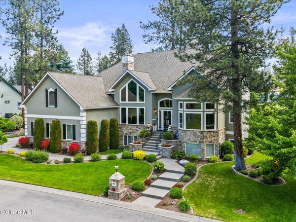 700 N Chisholm CT, Post Falls, ID 83854