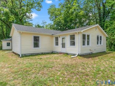 18415 James River Drive , Disputanta, VA 23842