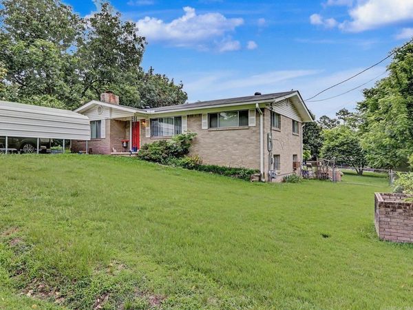 211 Cessna Circle , Hot Springs, AR 71913