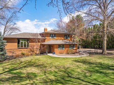 2635 CANTERBURY, Muscatine, IA 52761
