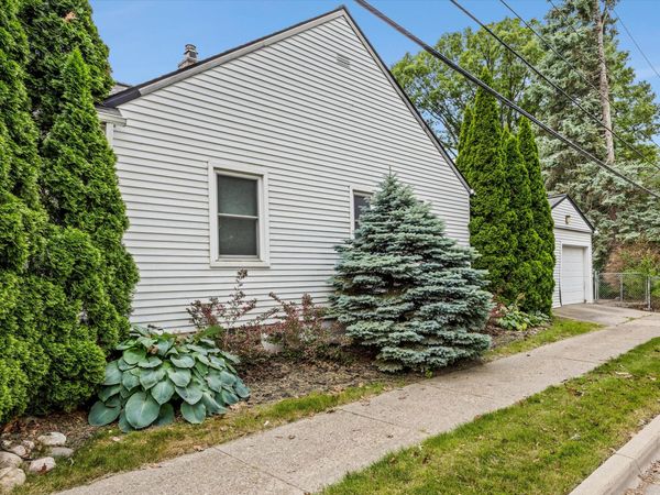 3300 Alice Street, Dearborn, MI 48124
