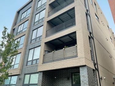 2342 W Adams Street, Unit 402, Chicago, IL 60612