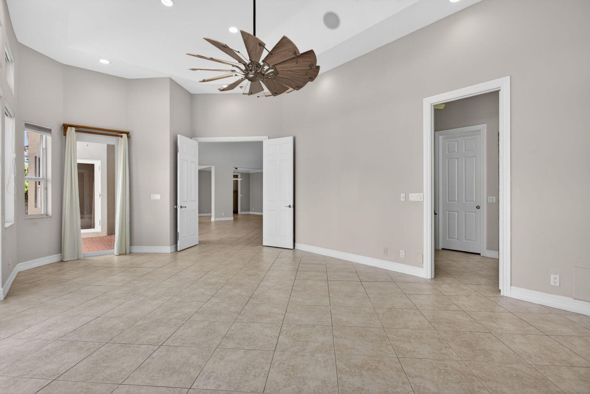 4901 NE 29th Avenue, Lighthouse Point, FL 33064 Photo