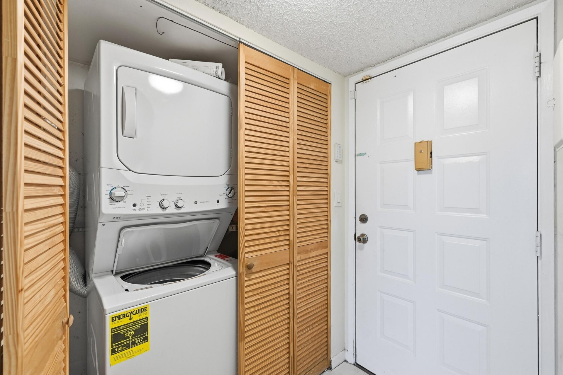 10501 W Broward Boulevard, Unit 405, Plantation, FL 33324 Photo