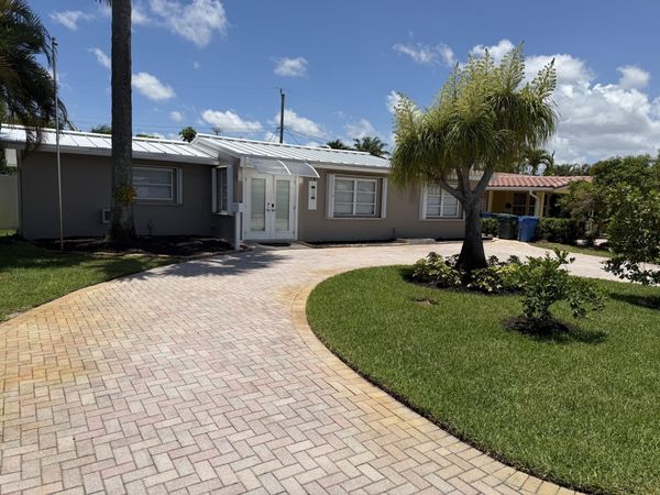 1730 NW 39th Street, Oakland Park, FL 33309