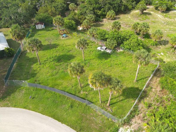 1130 SW 3rd Ct Court SW, Vero Beach, FL 32962