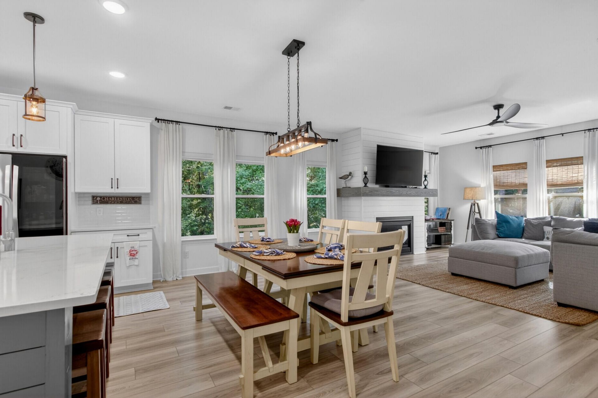 1643 Evening Star Place Photo 14