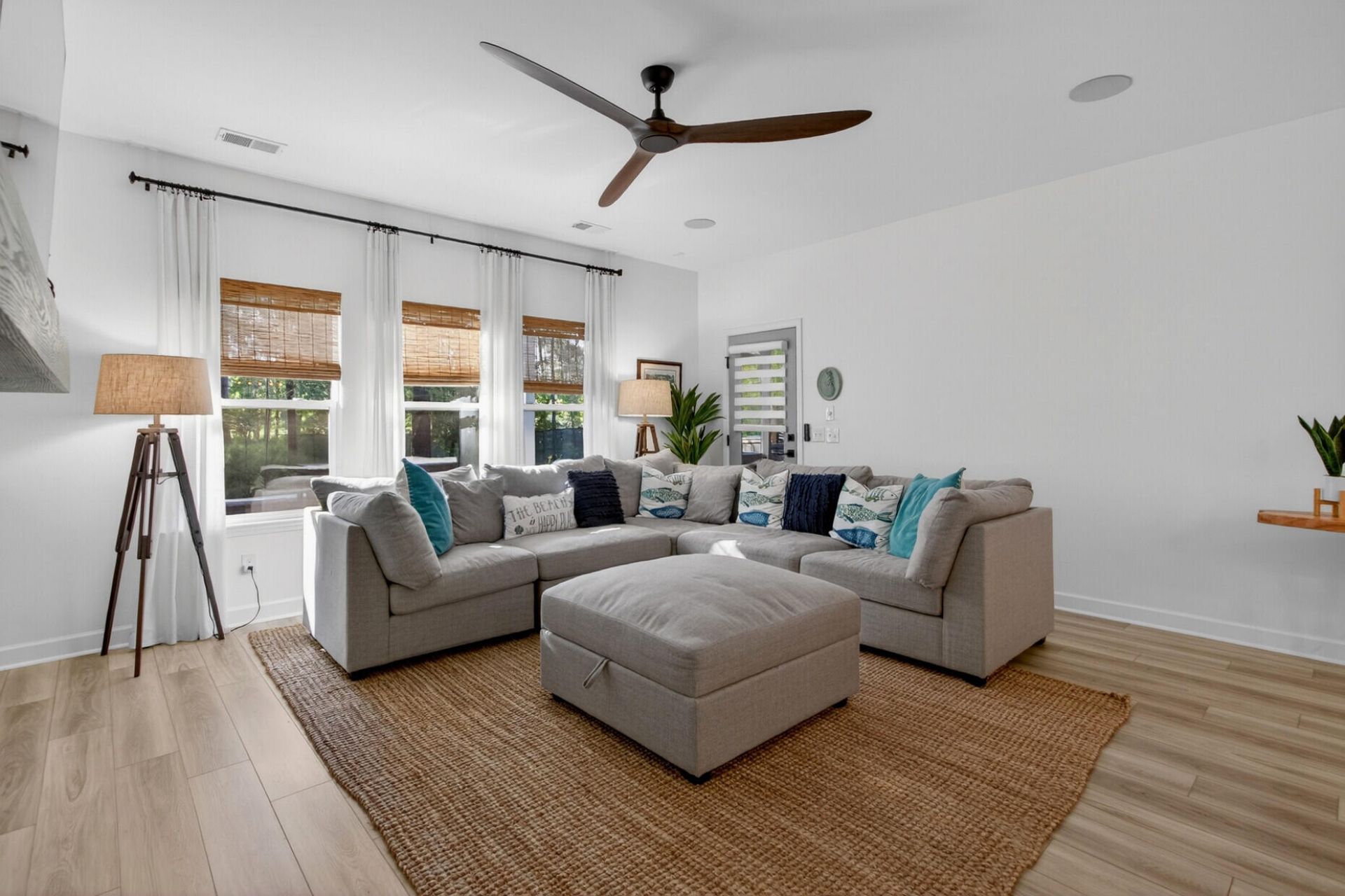 1643 Evening Star Place Photo 18