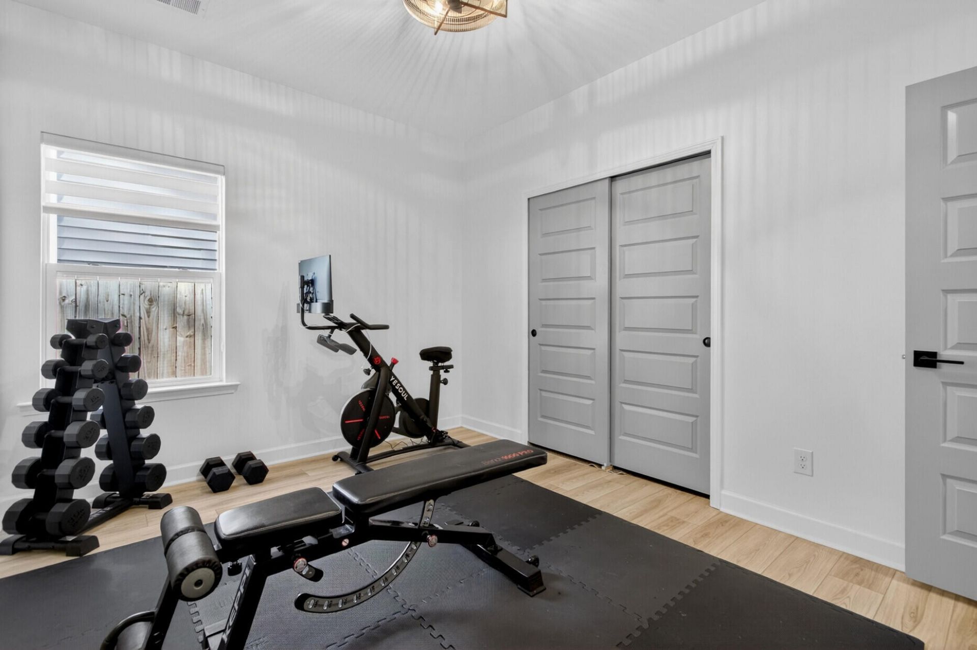 1643 Evening Star Place Photo 30