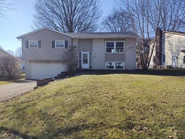 440 Barrenwood Drive , Wadsworth, OH 44281