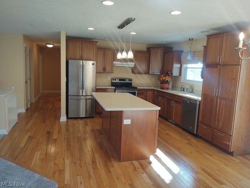 440 Barrenwood Drive, Wadsworth, OH 44281 Photo 8