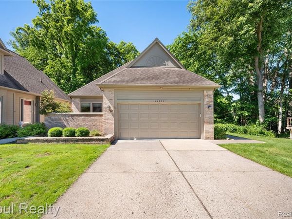 24585 Edgewood Drive, Novi, MI 48374
