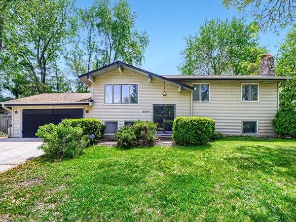 2284 Standridge Avenue, Maplewood, MN 55109