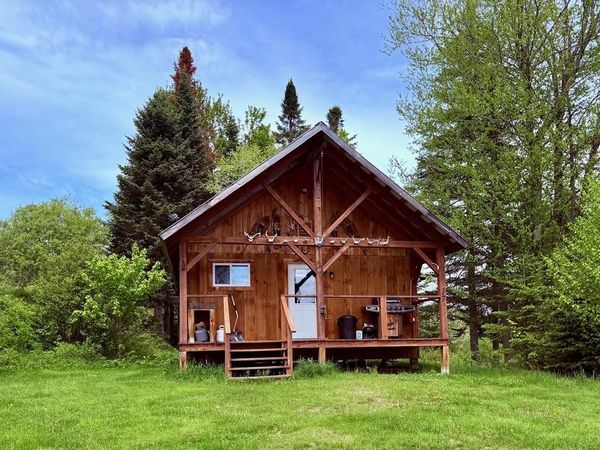 17 Cone Pass, Pittsburg, NH 03592