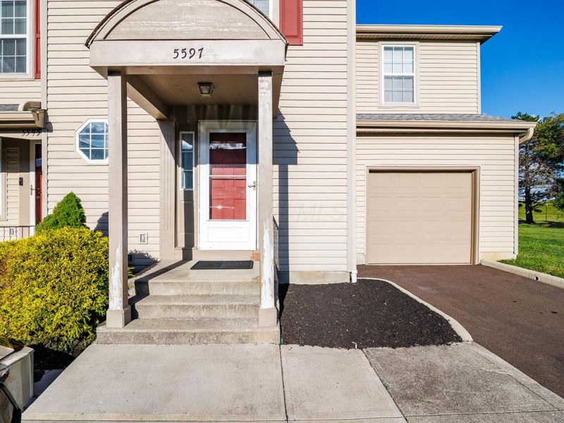 5597 Valencia Park Boulevard, Unit 11E, Hilliard, OH 43026 Photo 1