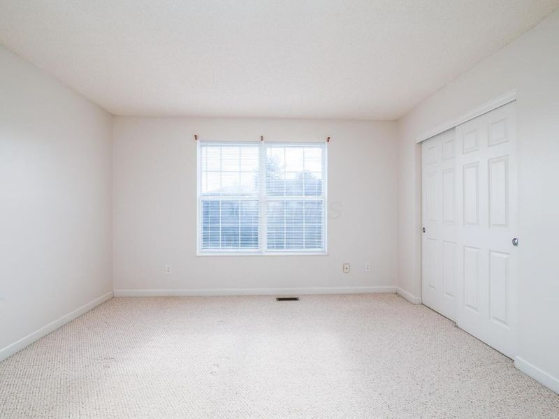 5597 Valencia Park Boulevard, Unit 11E, Hilliard, OH 43026 Photo 11