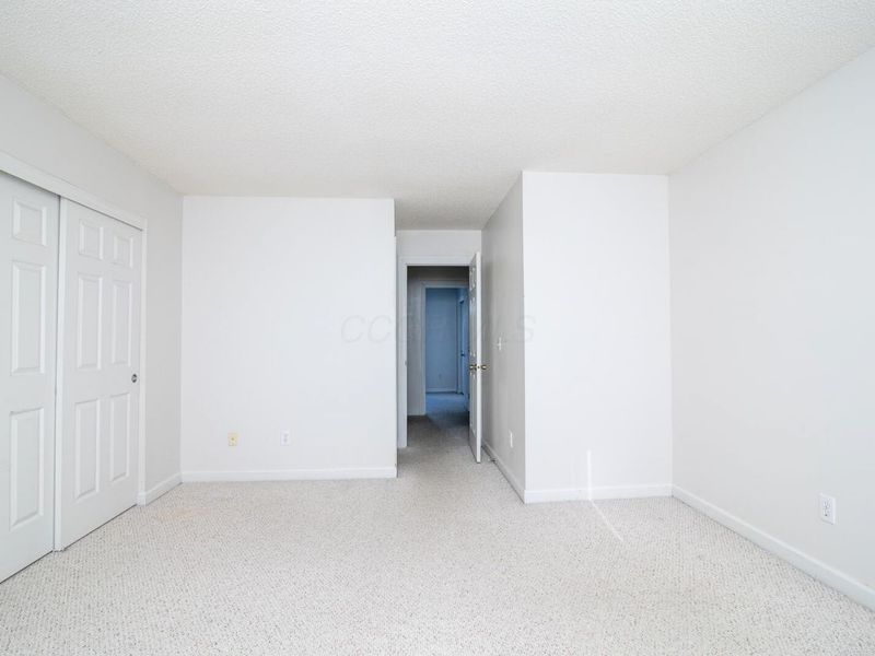 5597 Valencia Park Boulevard, Unit 11E, Hilliard, OH 43026 Photo 13