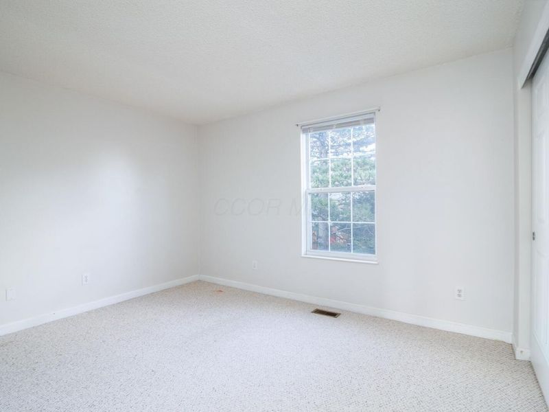 5597 Valencia Park Boulevard, Unit 11E, Hilliard, OH 43026 Photo 18