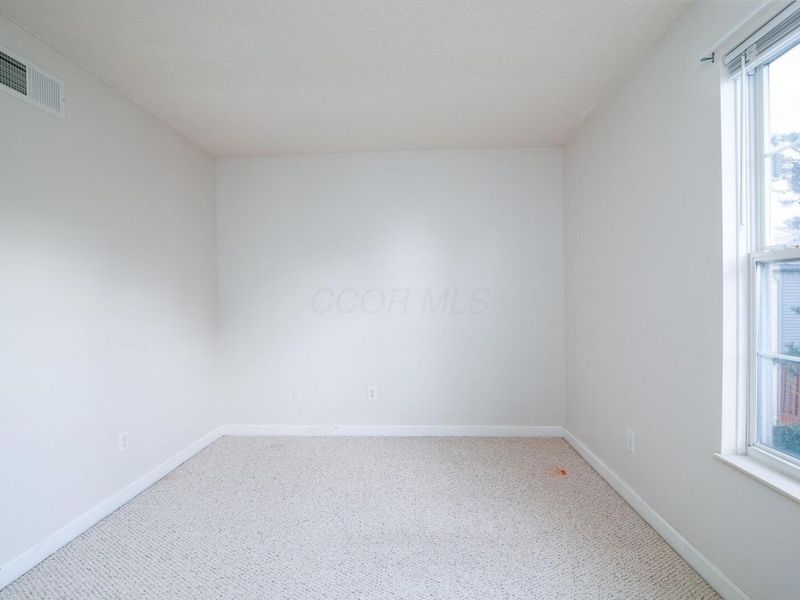 5597 Valencia Park Boulevard, Unit 11E, Hilliard, OH 43026 Photo 19