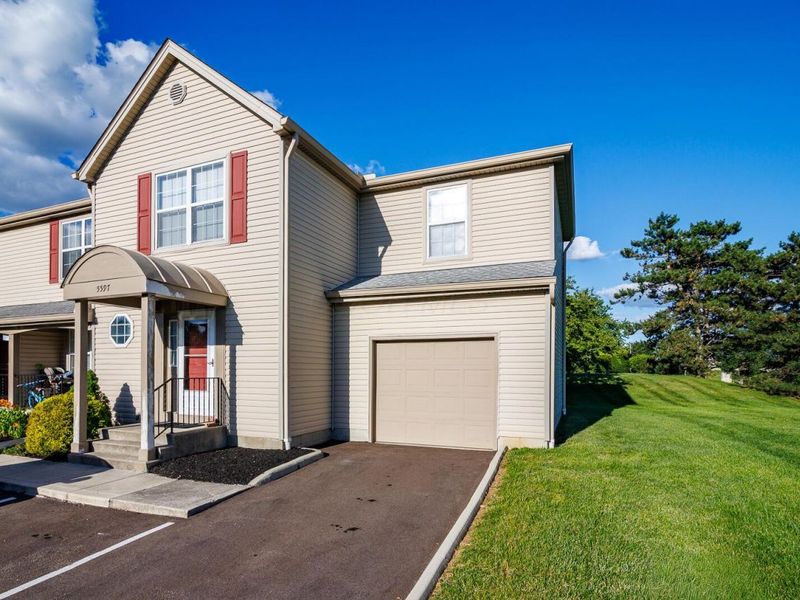 5597 Valencia Park Boulevard, Unit 11E, Hilliard, OH 43026 Photo 2