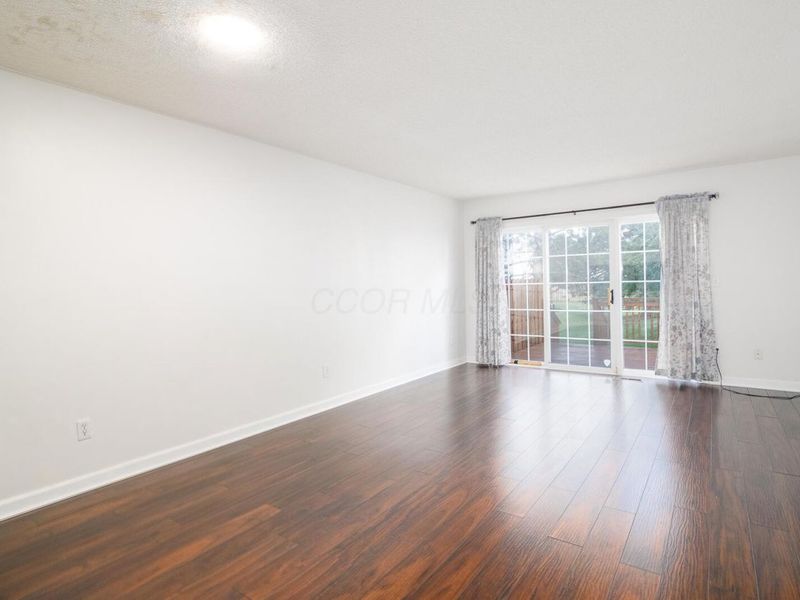 5597 Valencia Park Boulevard, Unit 11E, Hilliard, OH 43026 Photo 4