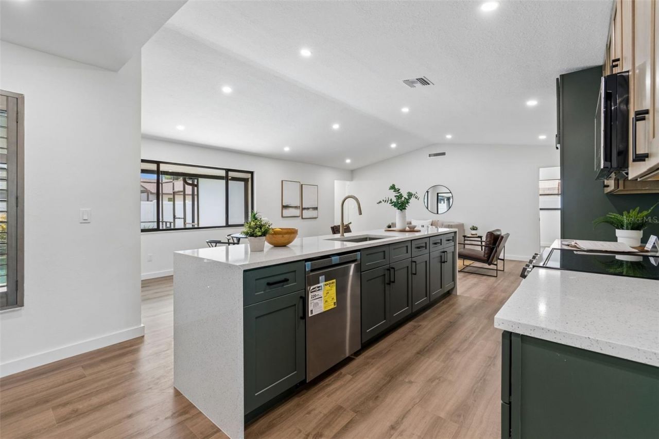 12076 92nd Way N, Largo, FL 33773 Photo