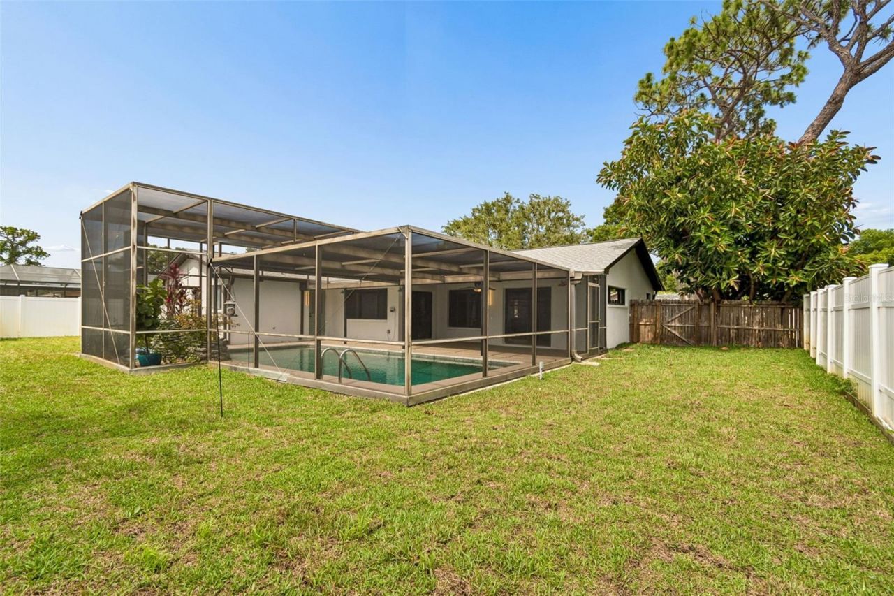 12076 92nd Way N, Largo, FL 33773 Photo
