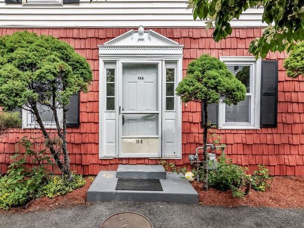 15 Crescent St, Unit D, Lawrence, MA 01841