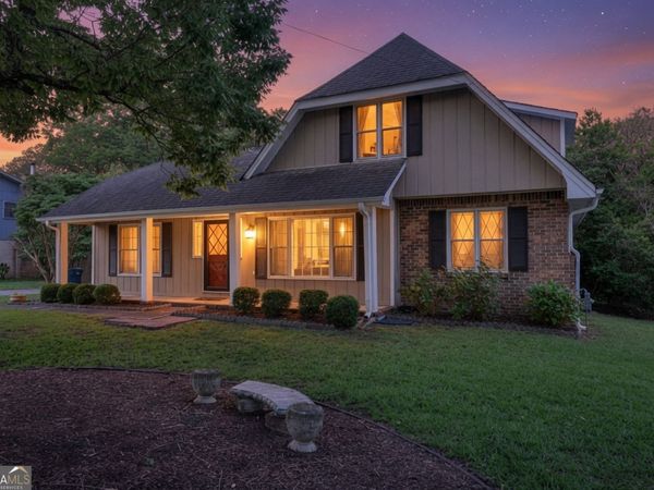 1777 Hickory Street SE, Conyers, GA 30013