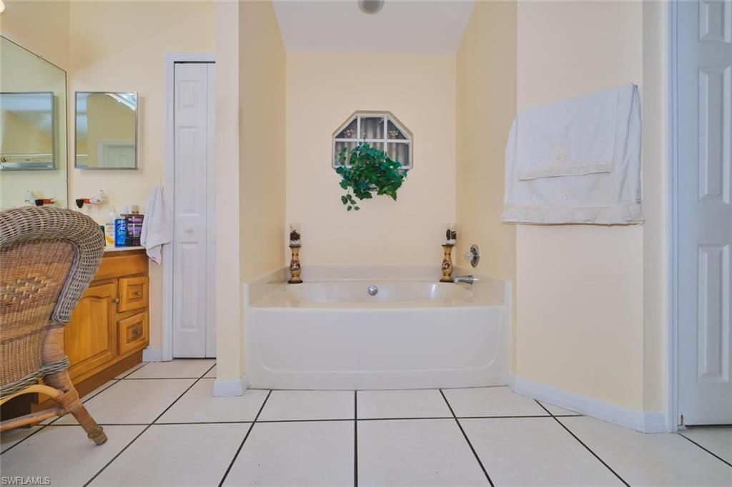 2817 SW 43rd St, Cape Coral, FL 33914 Photo