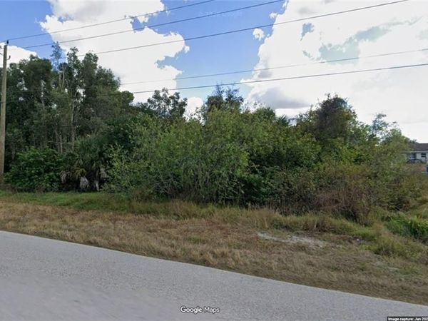 2414 Park RD , LEHIGH ACRES, FL 33971