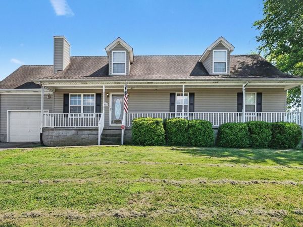 2022 Gardendale Dr , Murfreesboro, TN 37130
