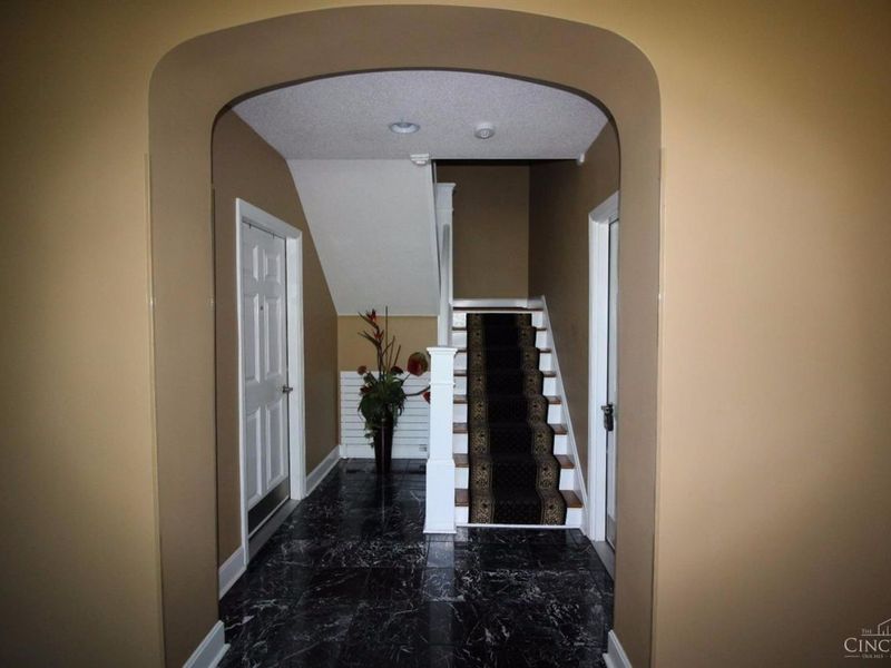 3633 Ault Park Avenue, Cincinnati, OH 45208 Photo 3