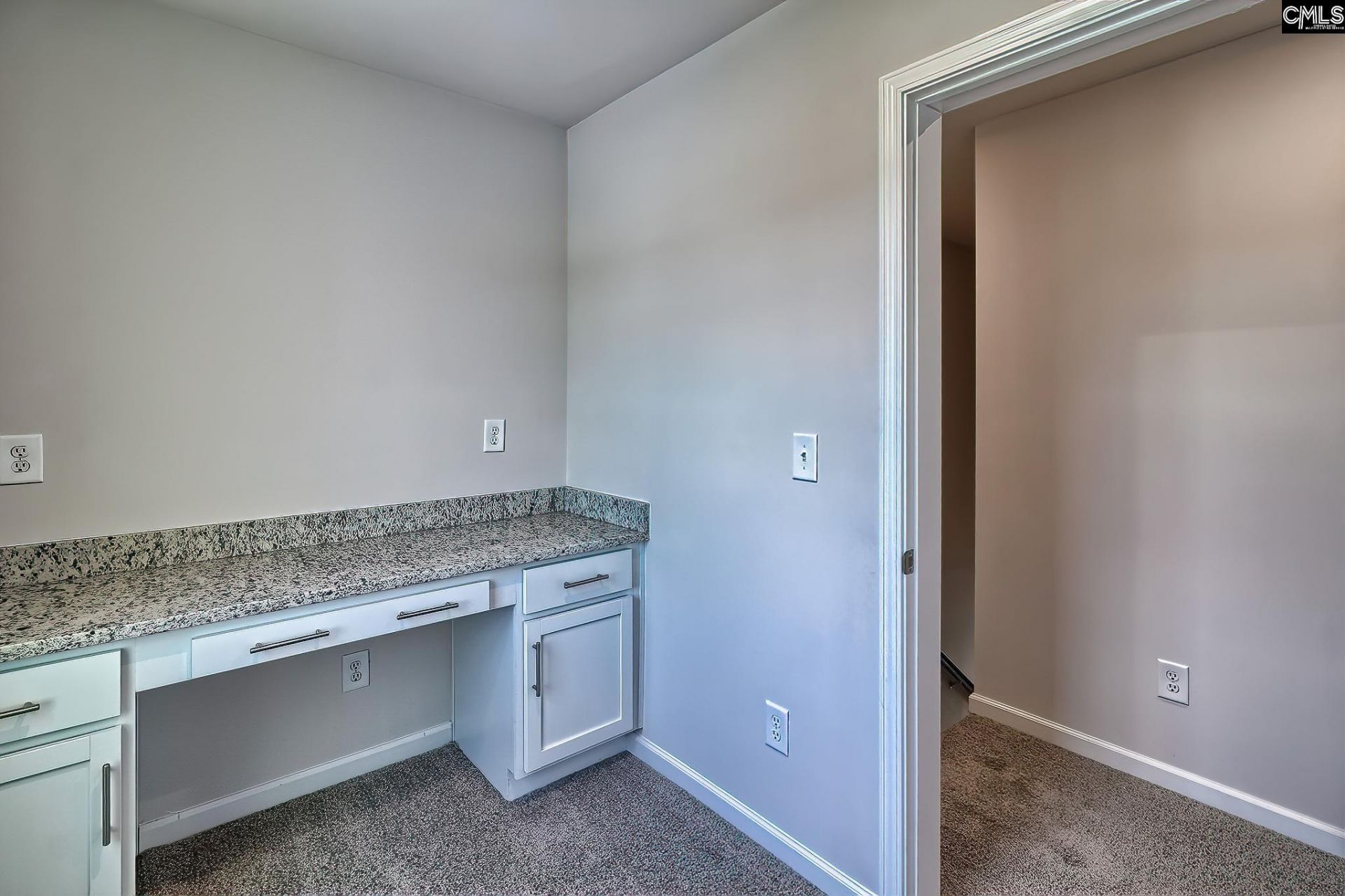 302 Old Slater Drive  Photo 26