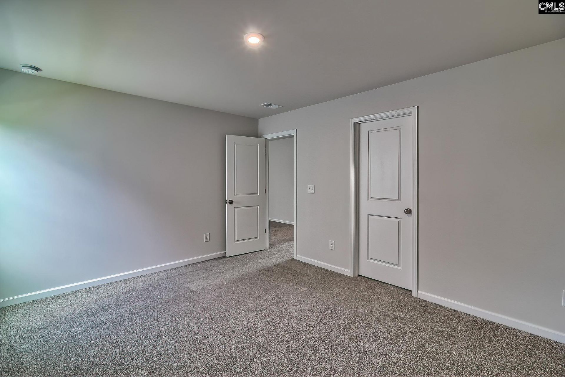 302 Old Slater Drive  Photo 33