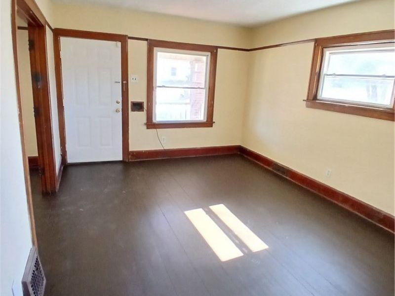 2222 Birch Street, Youngstown, OH 44507 Photo 2