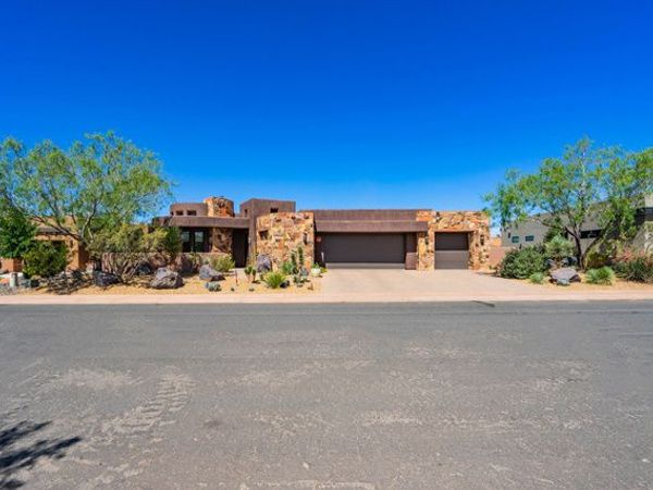 3202 S SANDSTONE DR , Hurricane, UT 84737