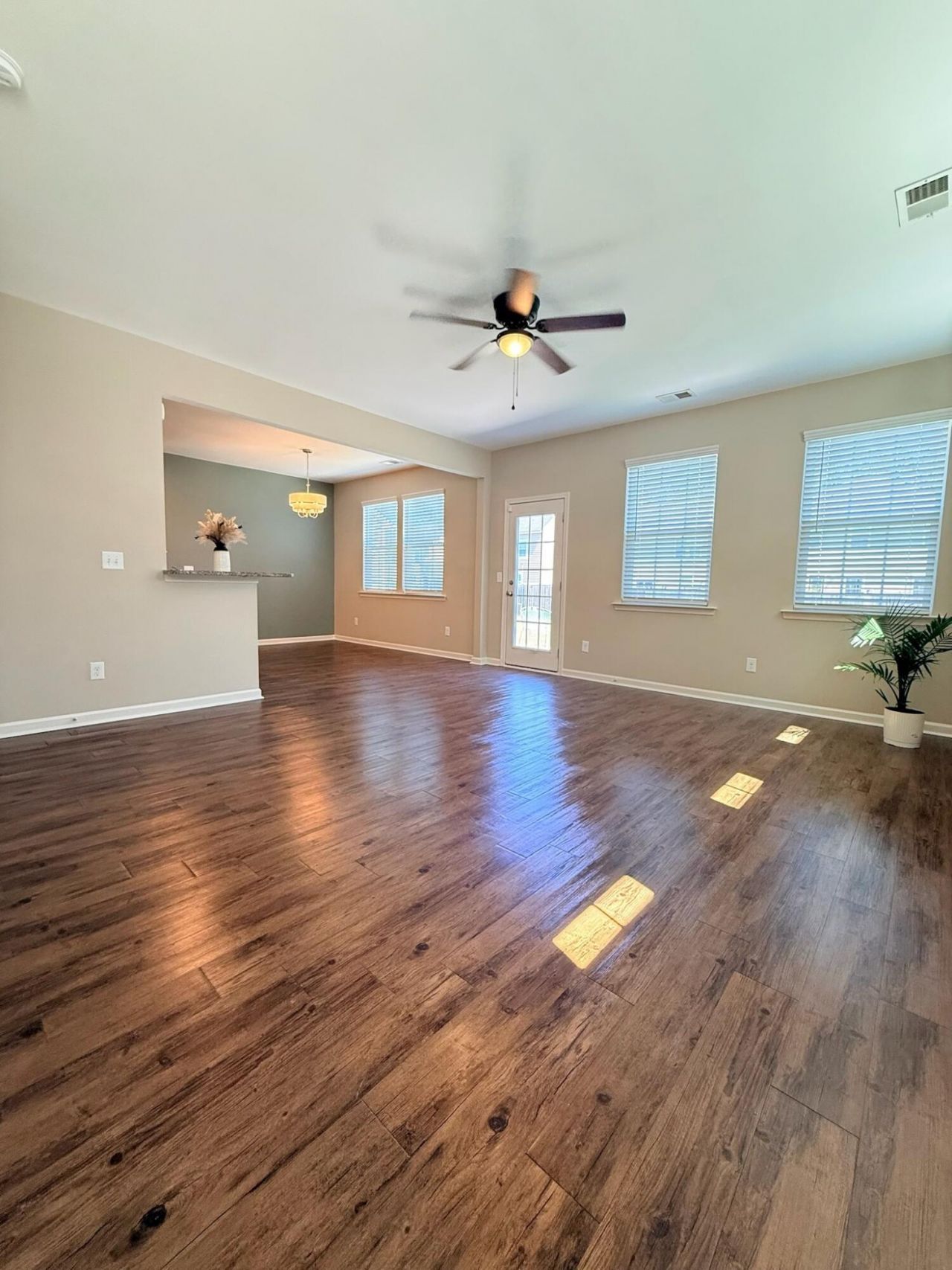 334 Bradley Bend Drive Photo 4
