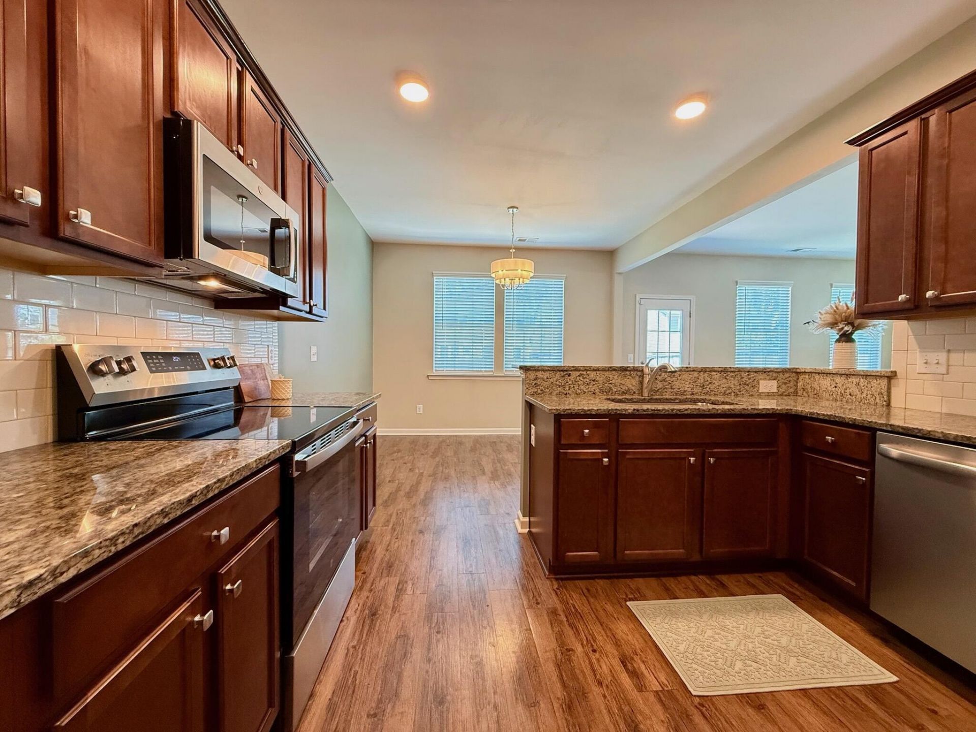 334 Bradley Bend Drive Photo 9
