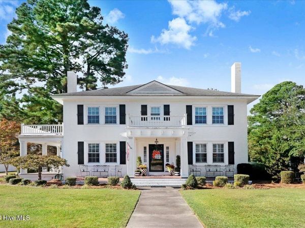 501 W Main Street , Mount Olive, NC 28365