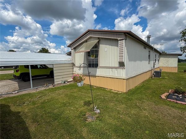 22574 Lake Westside Lane , Jerseyville, IL 62052