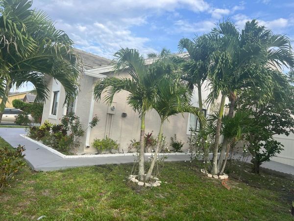 5765 Strawberry Lakes Circle, Lake Worth, FL 33463