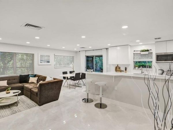 3220 SE 11th Street, Unit A, Pompano Beach, FL 33062