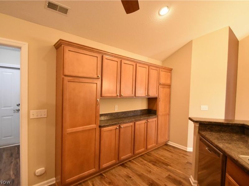 9151 Springfield Road, Unit 1803, Poland, OH 44514 Photo 12